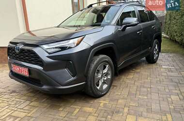 Внедорожник / Кроссовер Toyota RAV4 2023 в Львове