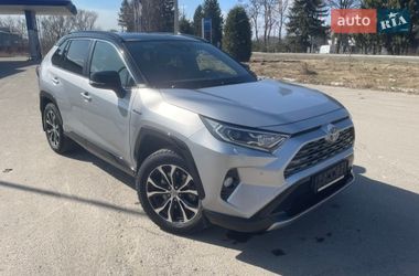 Позашляховик / Кросовер Toyota RAV4 2019 в Львові