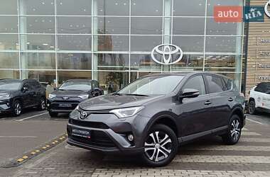 Позашляховик / Кросовер Toyota RAV4 2016 в Києві