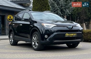 Позашляховик / Кросовер Toyota RAV4 2017 в Львові