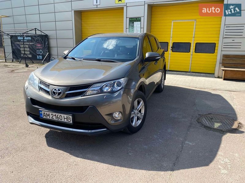 Внедорожник / Кроссовер Toyota RAV4 2013 в Житомире