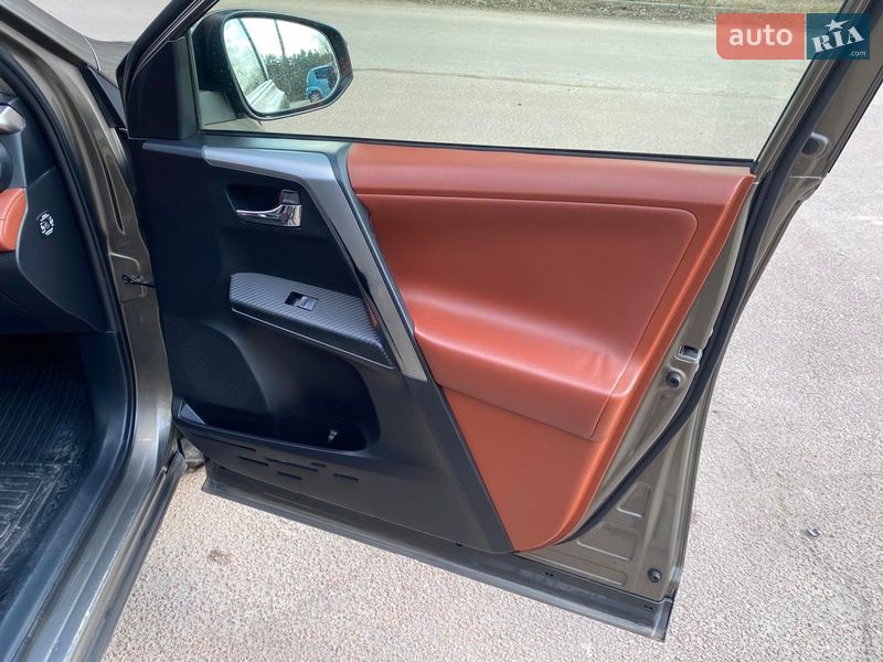 Внедорожник / Кроссовер Toyota RAV4 2013 в Житомире