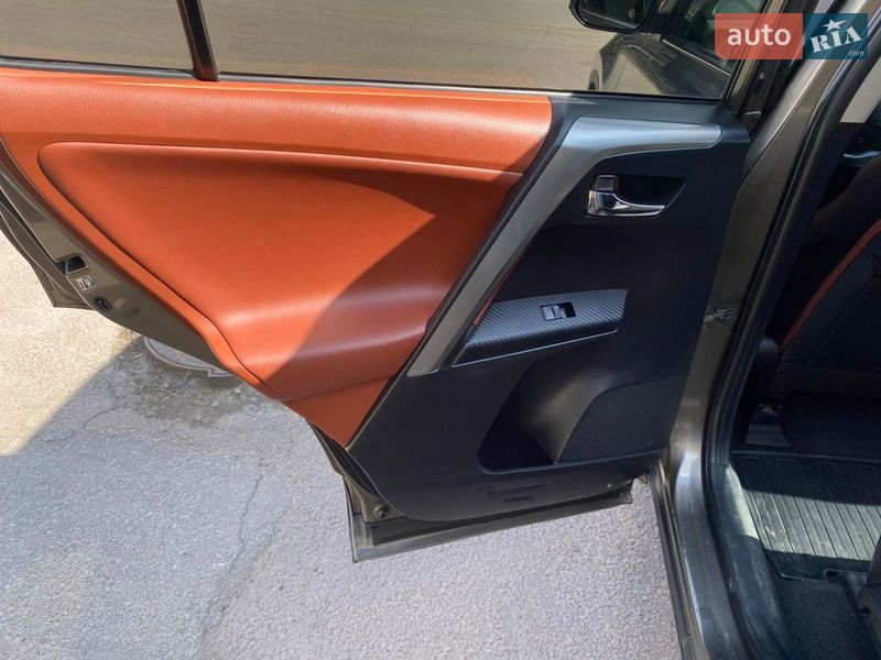 Внедорожник / Кроссовер Toyota RAV4 2013 в Житомире