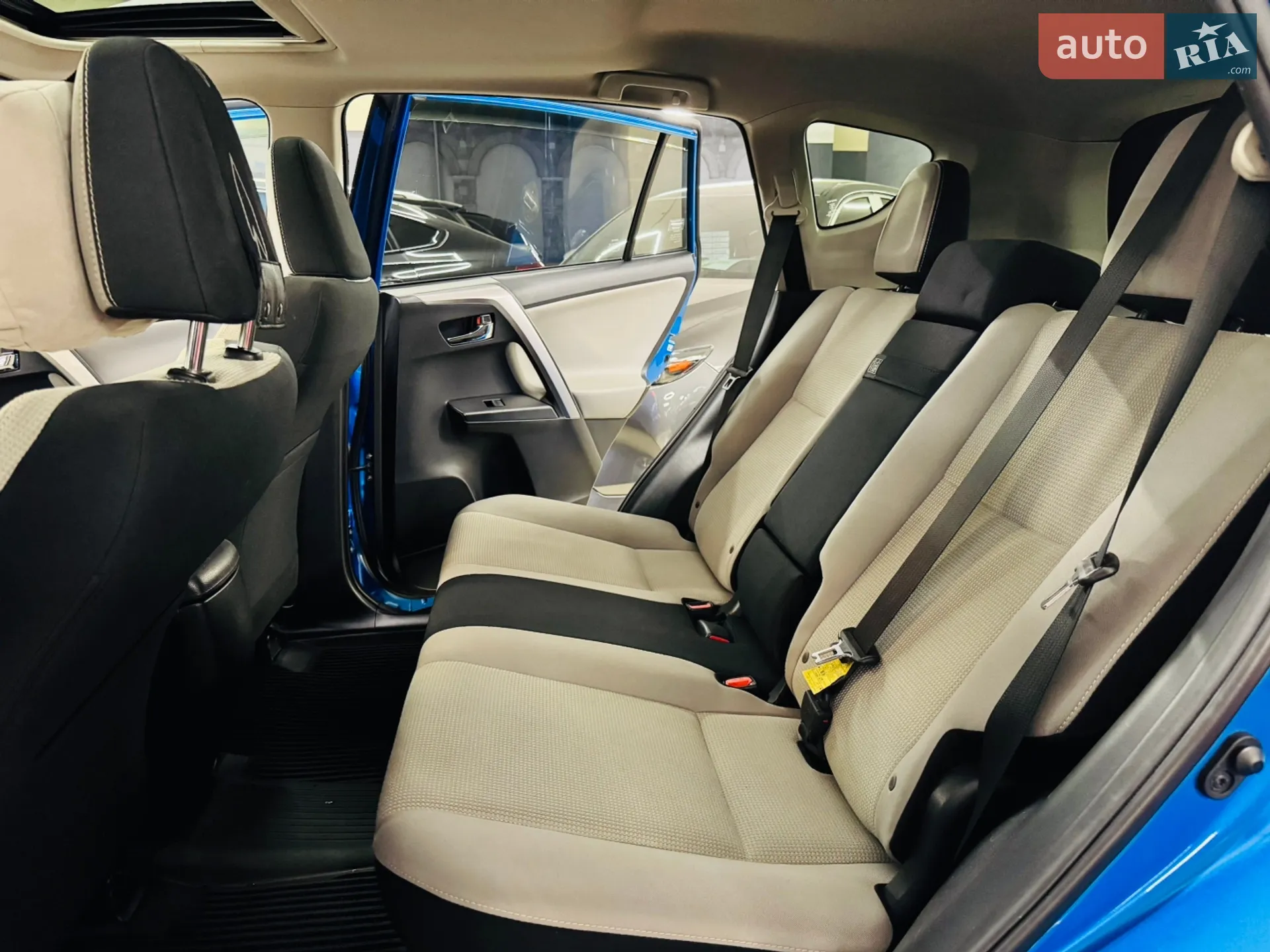 2017 Toyota RAV 4 - мініатюра 14