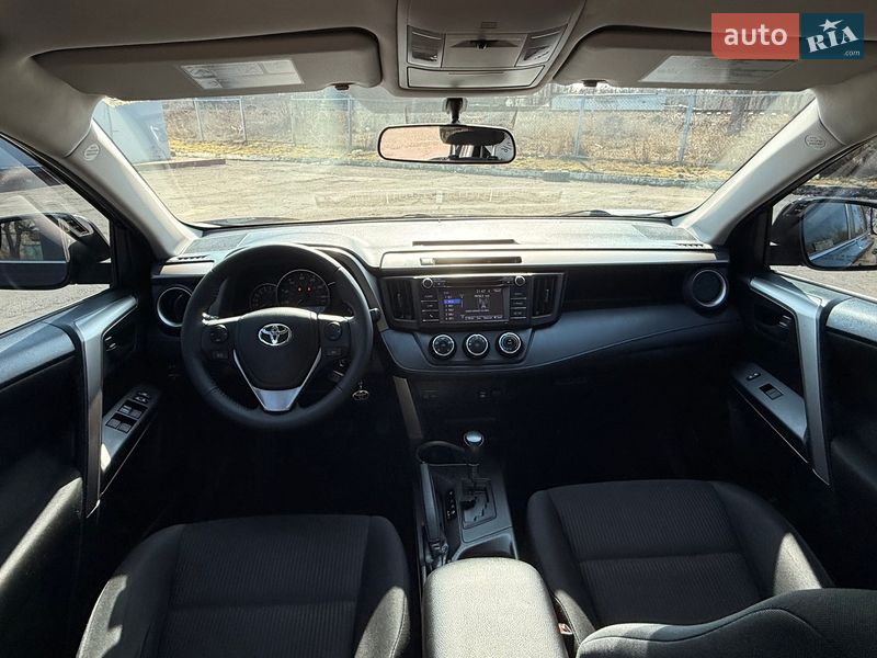 Внедорожник / Кроссовер Toyota RAV4 2016 в Черкассах