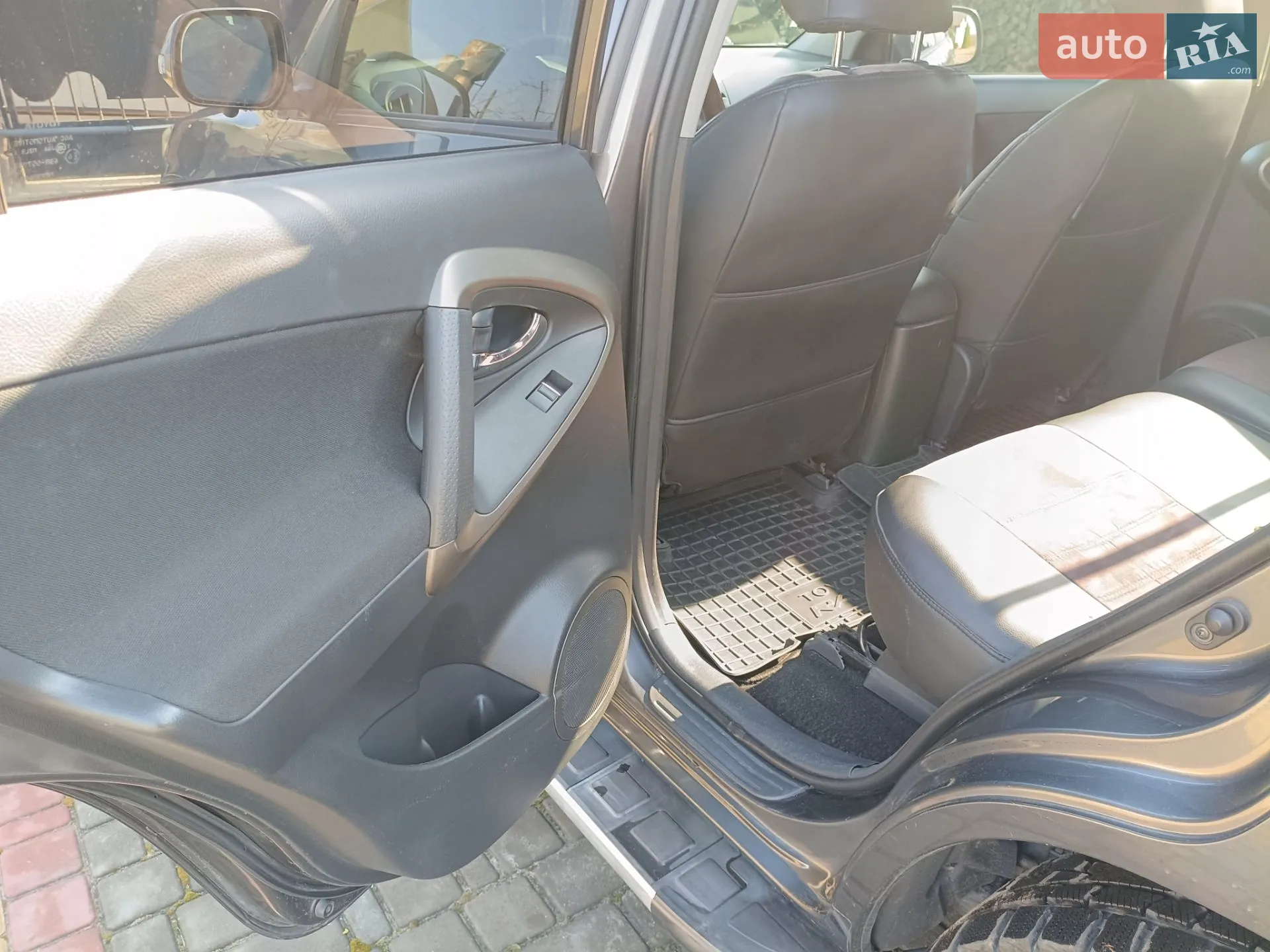 2010 Toyota RAV 4 - мініатюра 14