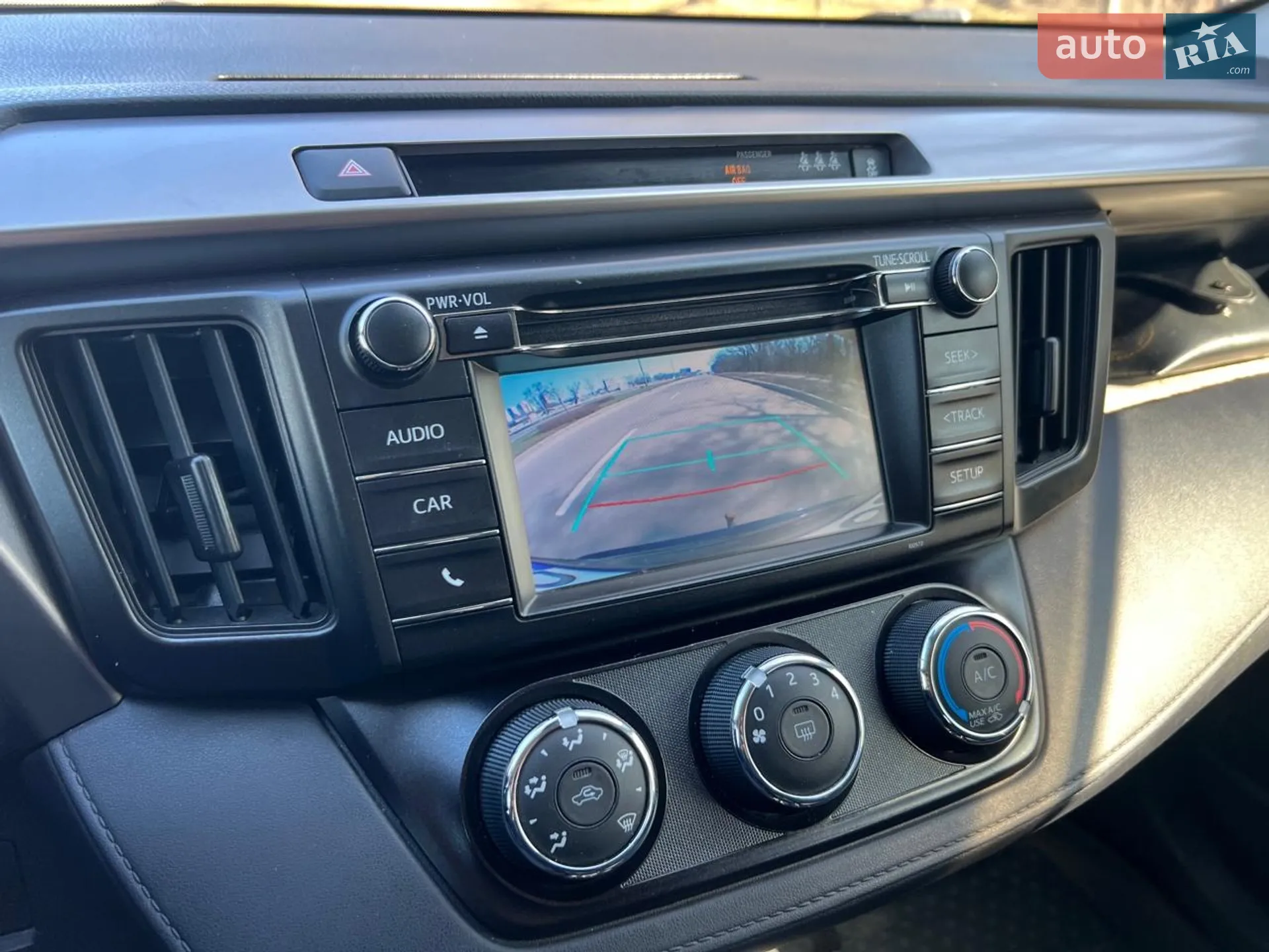 2018 Toyota RAV 4 - мініатюра 15