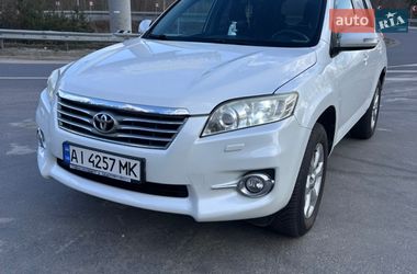 Внедорожник / Кроссовер Toyota RAV4 2010 в Броварах