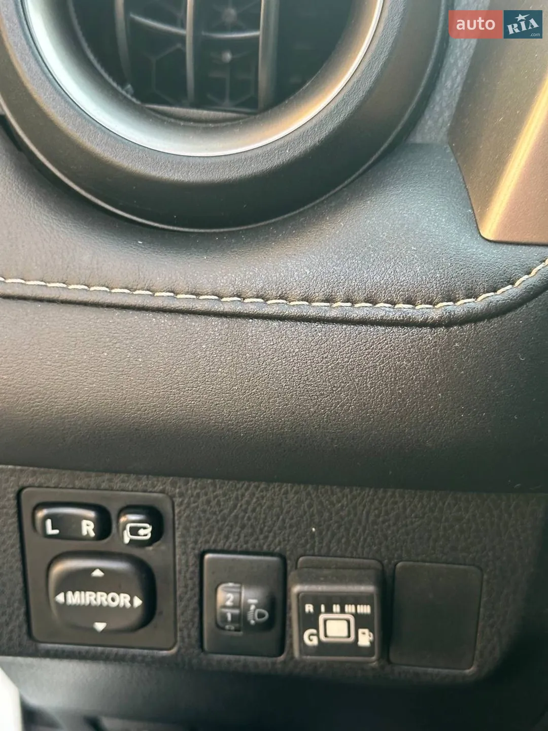 2017 Toyota RAV 4 - мініатюра 18