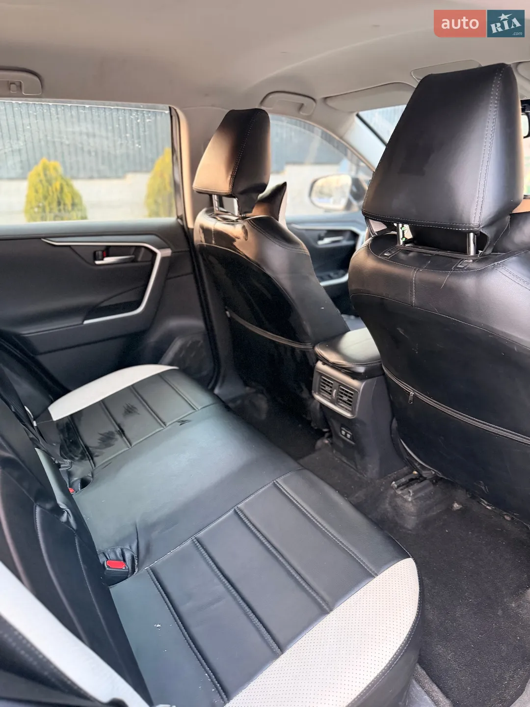 2019 Toyota RAV 4 - мініатюра 8