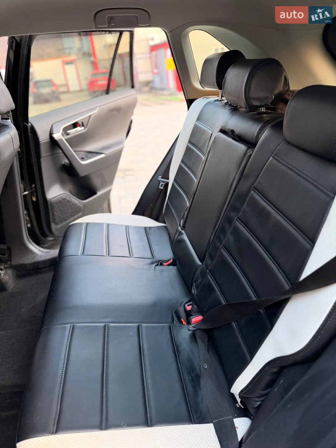 2019 Toyota RAV 4 - мініатюра 10