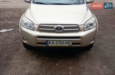 Внедорожник / Кроссовер Toyota RAV4 2006 в Славутиче