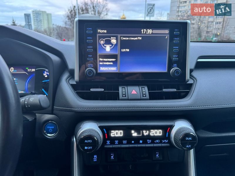 Позашляховик / Кросовер Toyota RAV4 2020 в Харкові