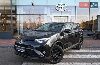 Внедорожник / Кроссовер Toyota RAV4 2018 в Киеве