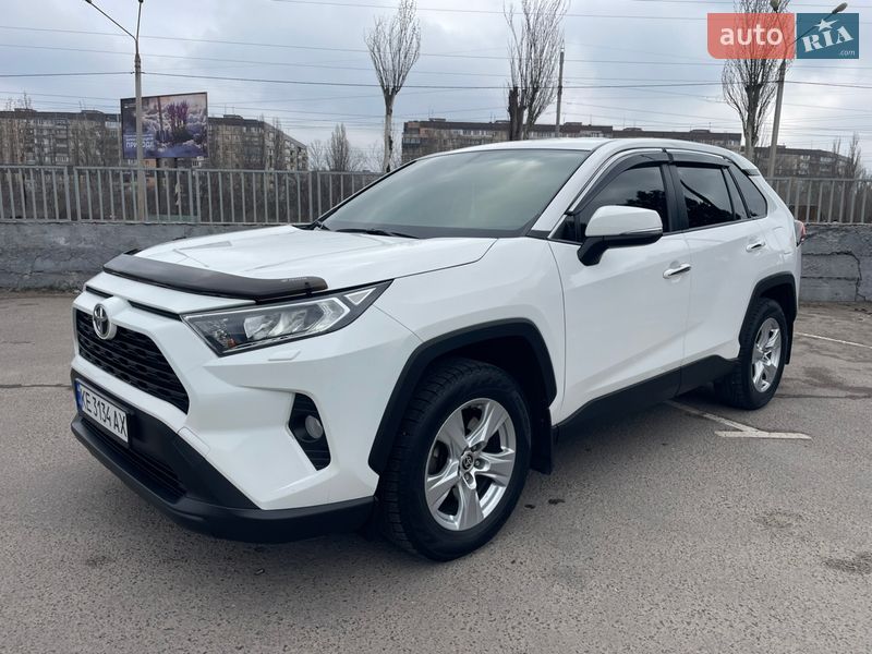 Toyota RAV4 2021