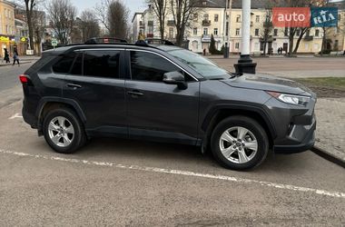 Внедорожник / Кроссовер Toyota RAV4 2021 в Хмельницком