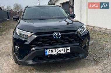 Внедорожник / Кроссовер Toyota RAV4 2019 в Киеве
