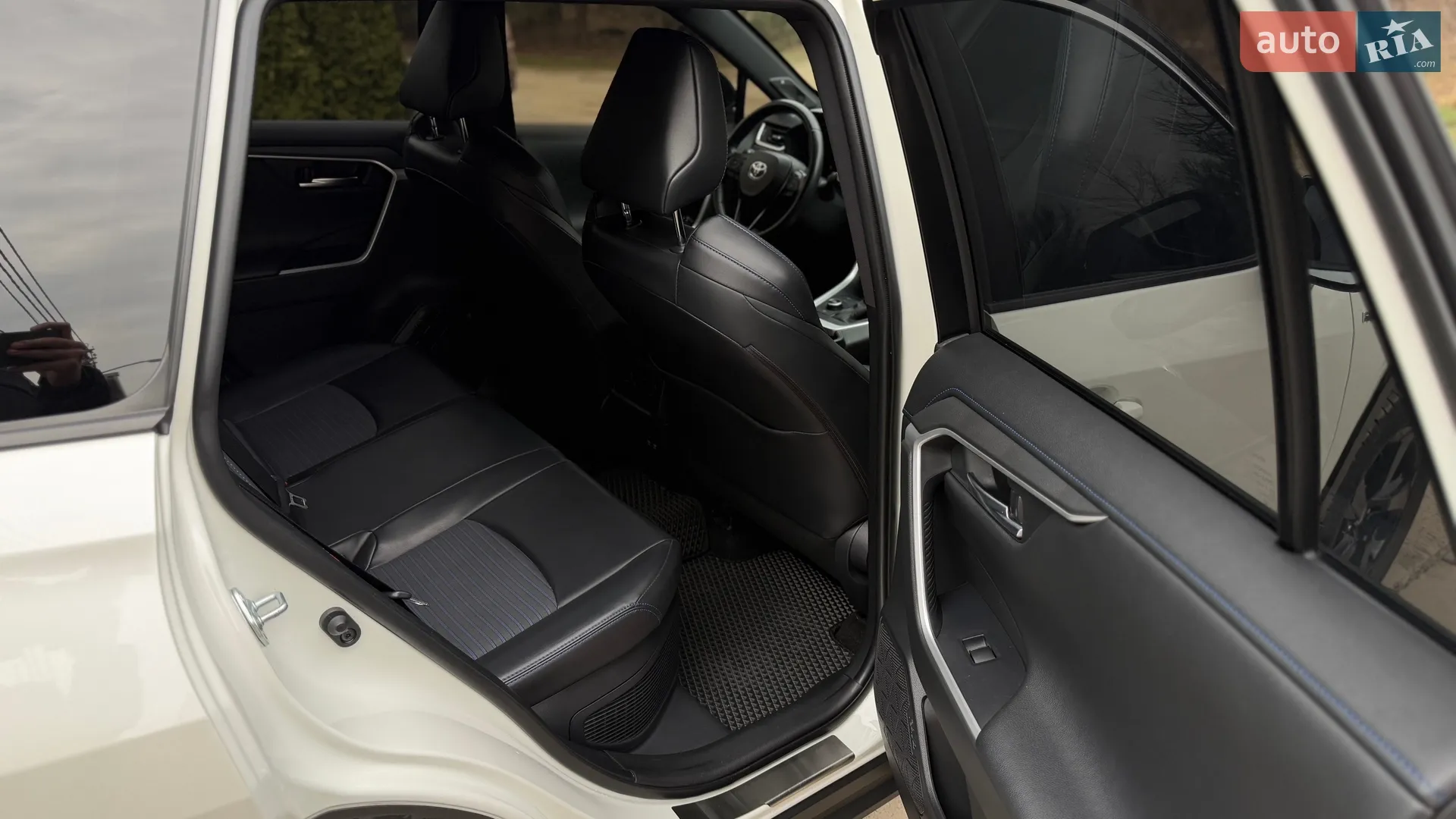 2020 Toyota RAV 4 - мініатюра 13