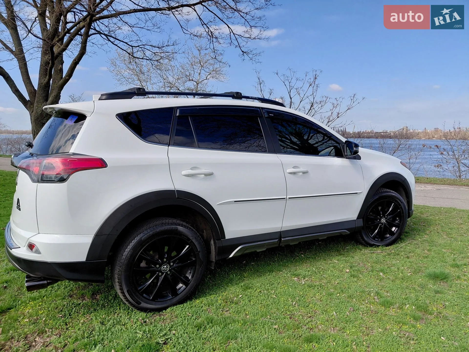 2018 Toyota RAV 4 - мініатюра 11