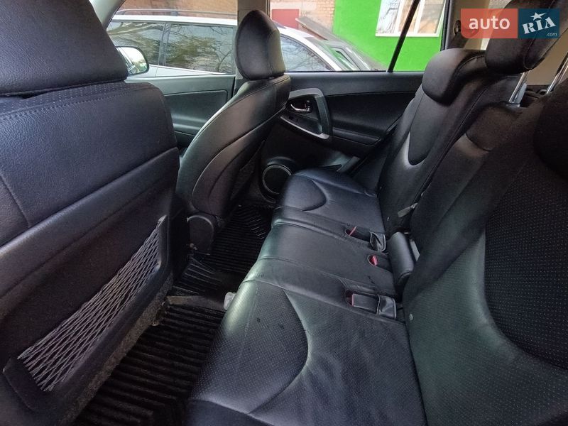 Позашляховик / Кросовер Toyota RAV4 2007 в Сумах