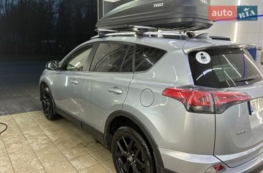 Внедорожник / Кроссовер Toyota RAV4 2018 в Львове