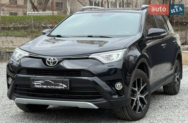 Позашляховик / Кросовер Toyota RAV4 2016 в Дніпрі