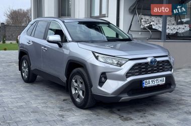 Внедорожник / Кроссовер Toyota RAV4 2023 в Ровно
