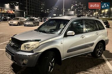 Позашляховик / Кросовер Toyota RAV4 2005 в Києві