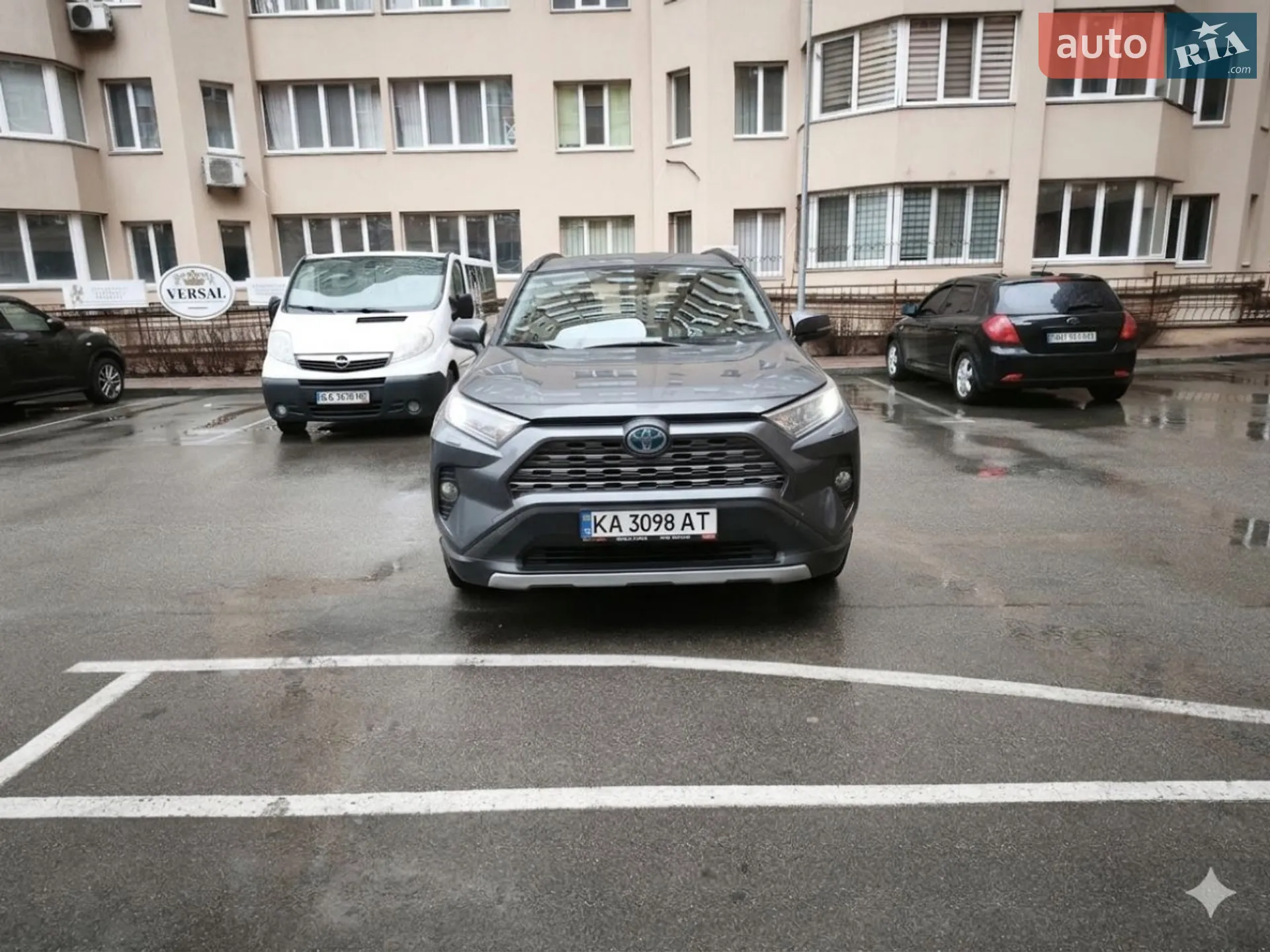 2020 Toyota RAV 4 - фото 1