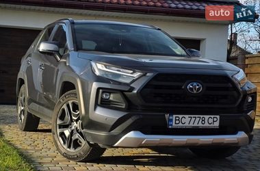 Внедорожник / Кроссовер Toyota RAV4 2023 в Львове