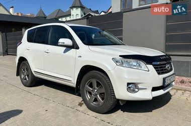 Внедорожник / Кроссовер Toyota RAV4 2012 в Черновцах