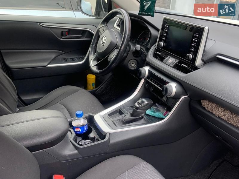 Внедорожник / Кроссовер Toyota RAV4 2019 в Запорожье фото 5 Внедорожник / Кроссовер Toyota RAV4 2019 в Запорожье