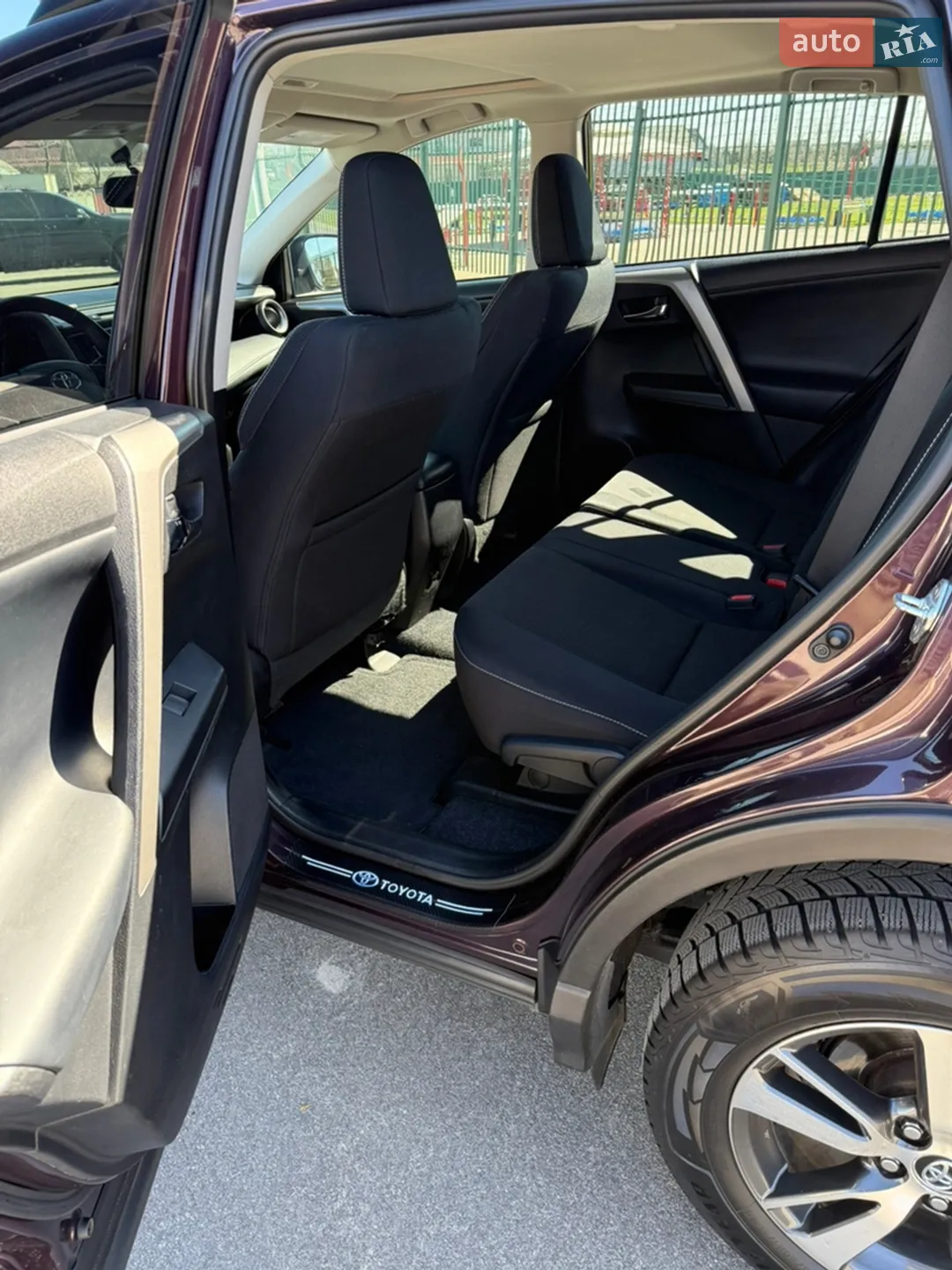 2016 Toyota RAV 4 - мініатюра 10