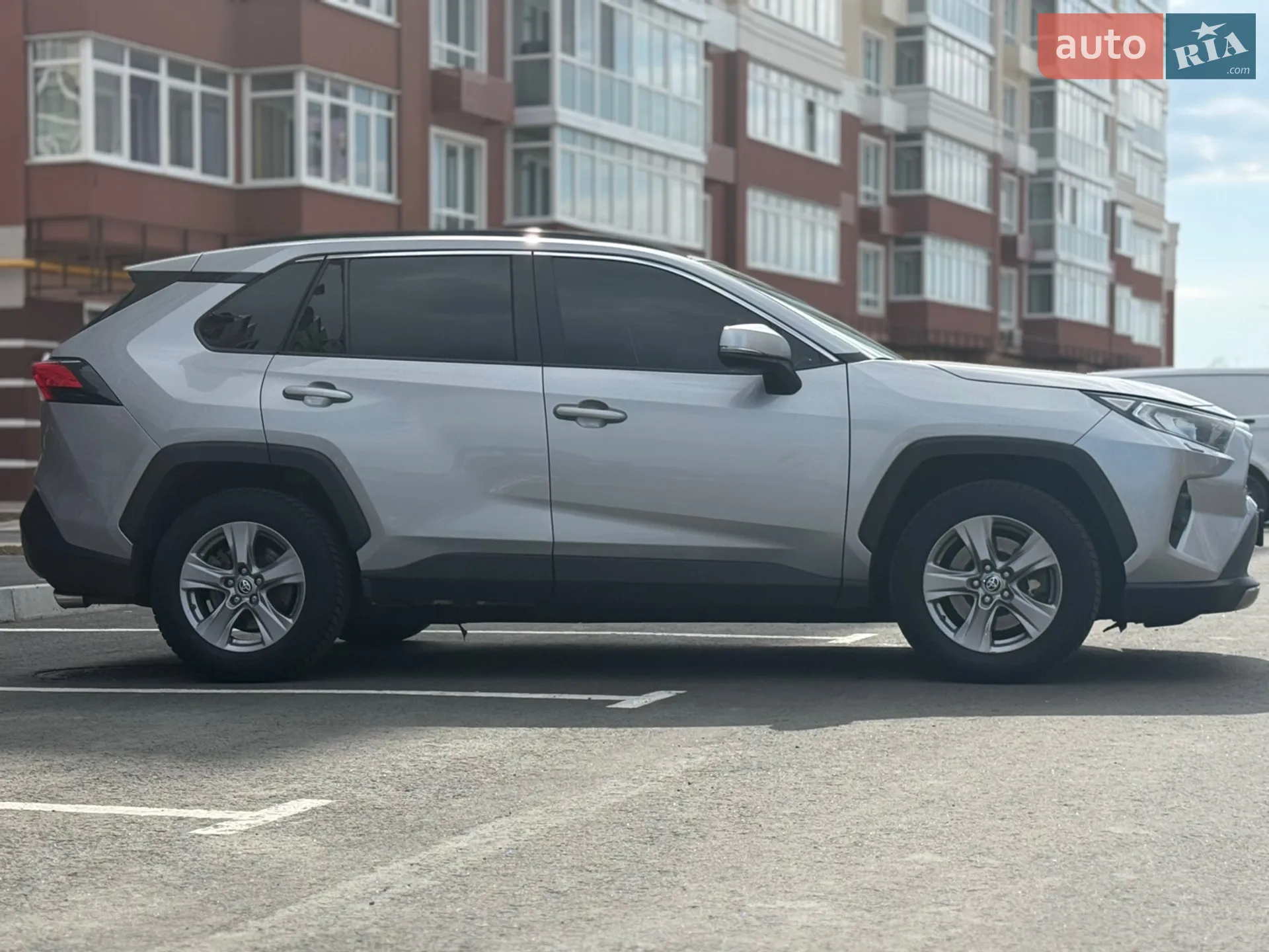 2022 Toyota RAV 4 - мініатюра 4