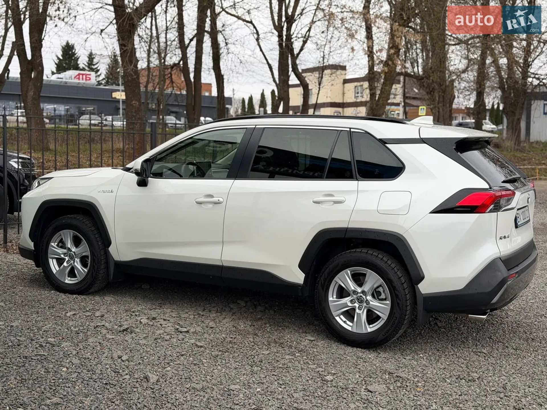 2021 Toyota RAV 4 - мініатюра 19