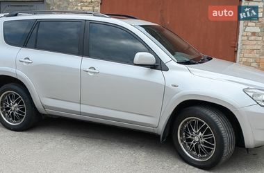 Внедорожник / Кроссовер Toyota RAV4 2008 в Киеве