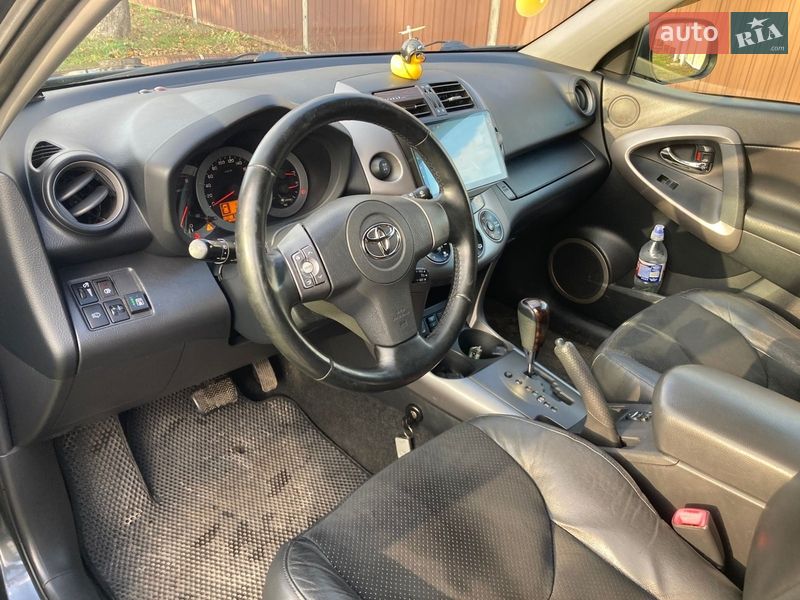 Позашляховик / Кросовер Toyota RAV4 2007 в Лозовій