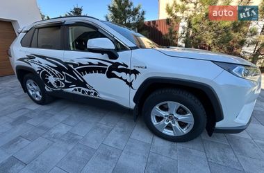 Позашляховик / Кросовер Toyota RAV4 2019 в Львові