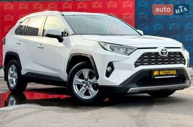 Позашляховик / Кросовер Toyota RAV4 2019 в Києві