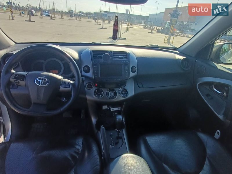 Позашляховик / Кросовер Toyota RAV4 2010 в Рожнятові