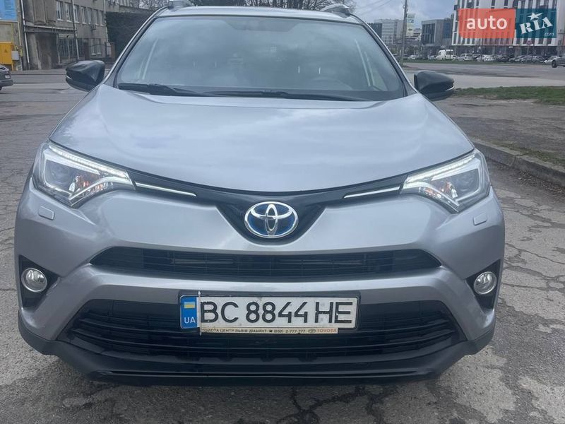 Позашляховик / Кросовер Toyota RAV4 2018 в Львові