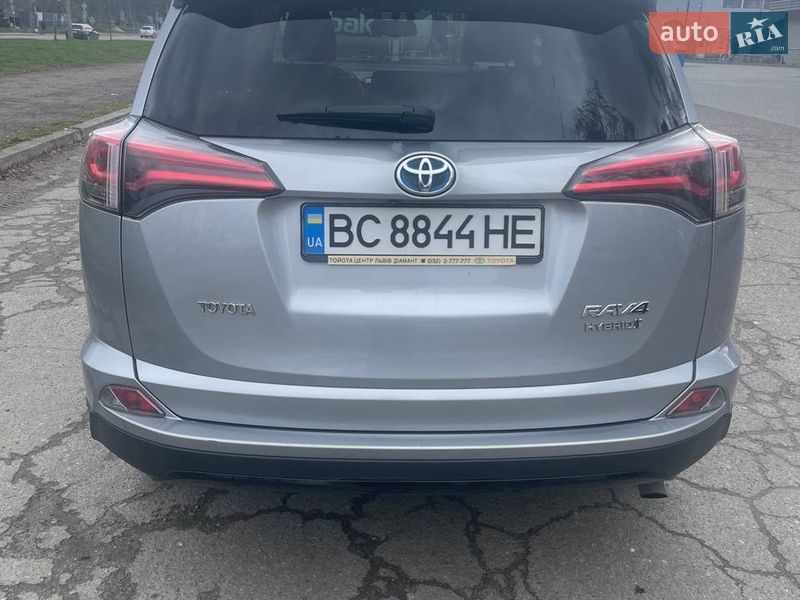 Позашляховик / Кросовер Toyota RAV4 2018 в Львові