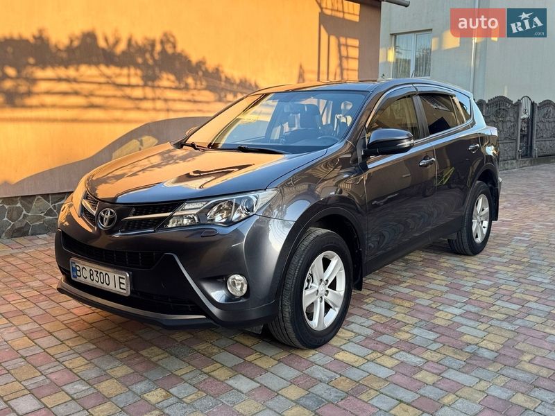 Позашляховик / Кросовер Toyota RAV4 2014 в Миколаєві