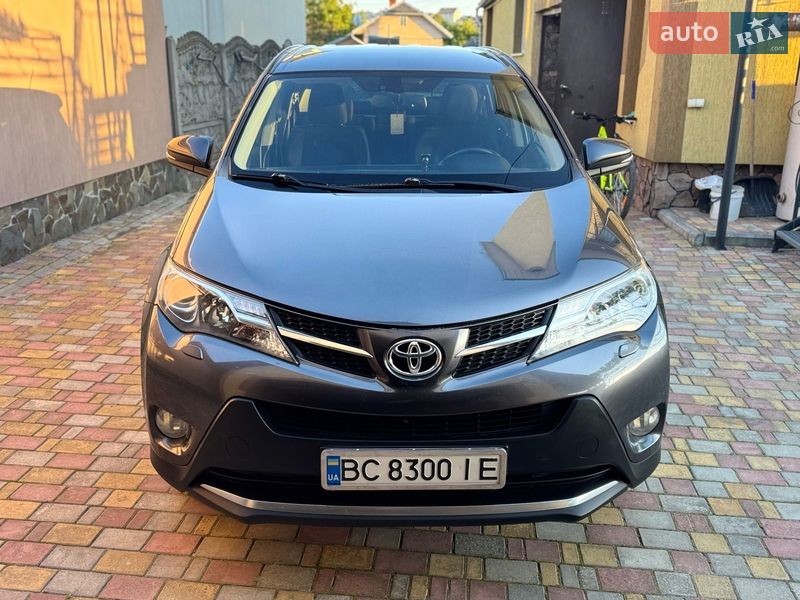 Позашляховик / Кросовер Toyota RAV4 2014 в Миколаєві