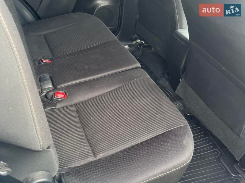 Позашляховик / Кросовер Toyota RAV4 2014 в Дунаївцях