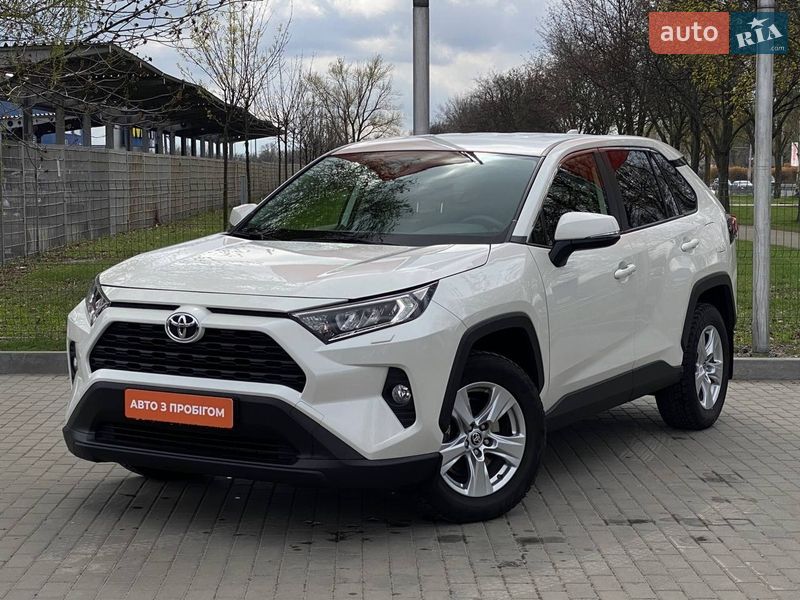 Toyota RAV4 2021