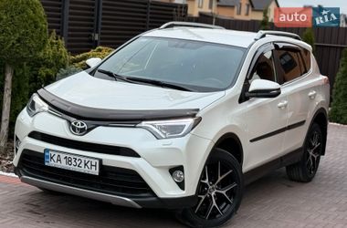 Внедорожник / Кроссовер Toyota RAV4 2017 в Виннице