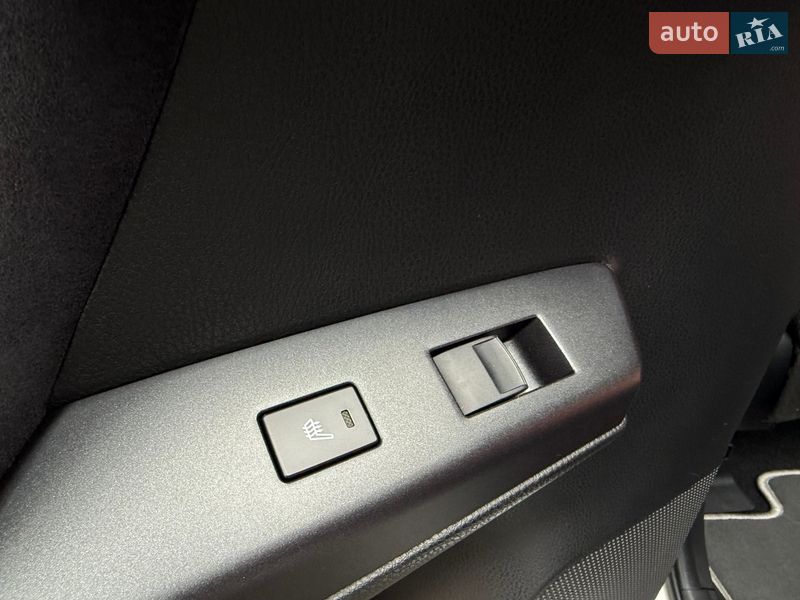 Внедорожник / Кроссовер Toyota RAV4 2017 в Виннице