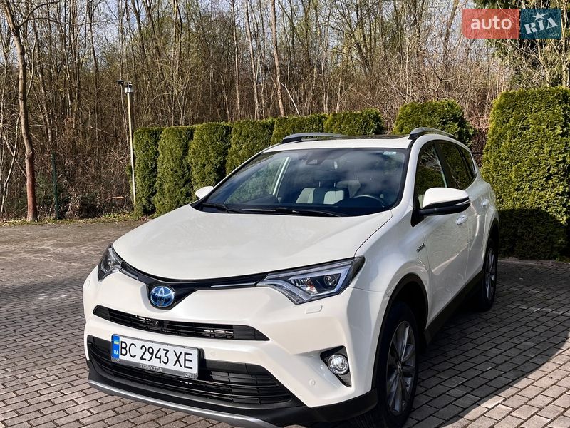 Внедорожник / Кроссовер Toyota RAV4 2018 в Львове