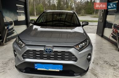 Внедорожник / Кроссовер Toyota RAV4 2020 в Львове